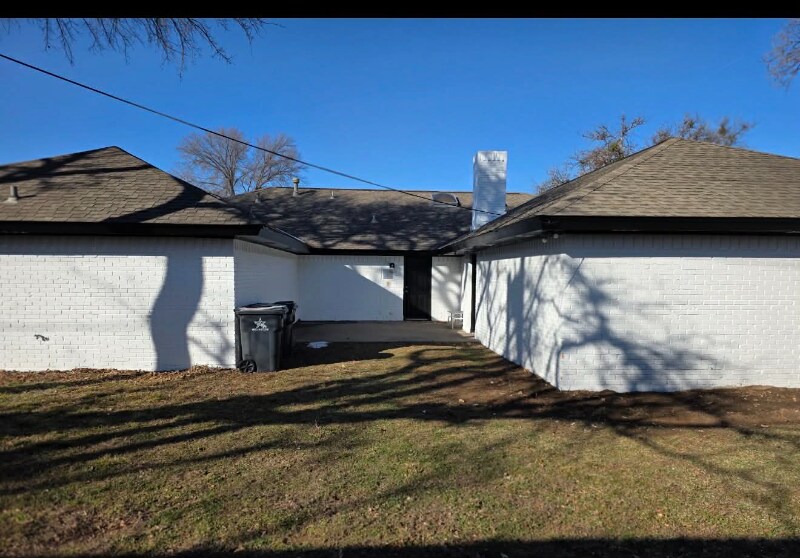 Building Photo - 1700 Prestonwood Dr