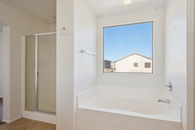 Building Photo - 3076 W Silver Creek Dr