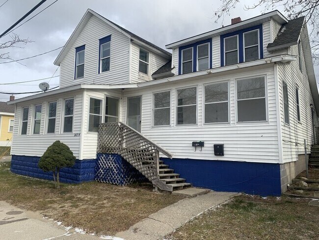 Building Photo - 1464 Beach St