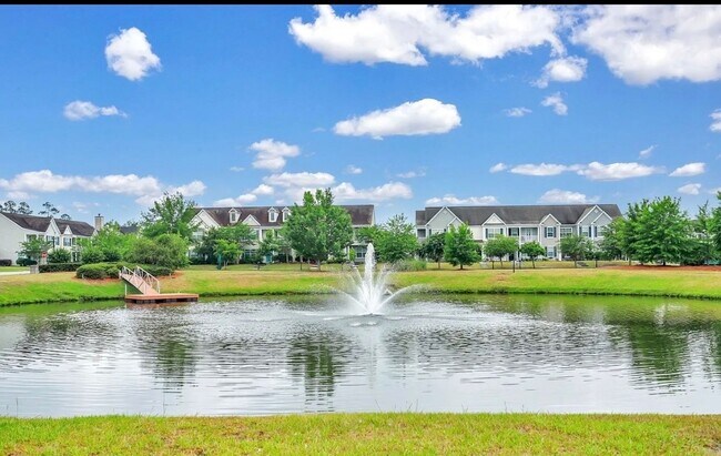 Building Photo - Bright & Spacious 4-Bedroom Home in Savannah’s Godley Park