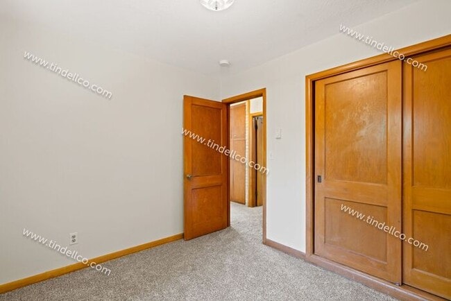 Building Photo - Charming 2-Bedroom Home in Desirable Woodstock Area – Pet Friendly!