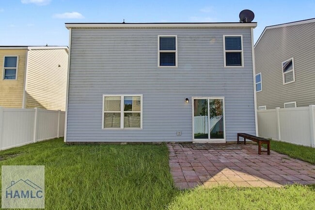Building Photo - 141 Davila St