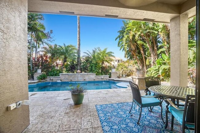 Building Photo - 3483 Collonade Dr