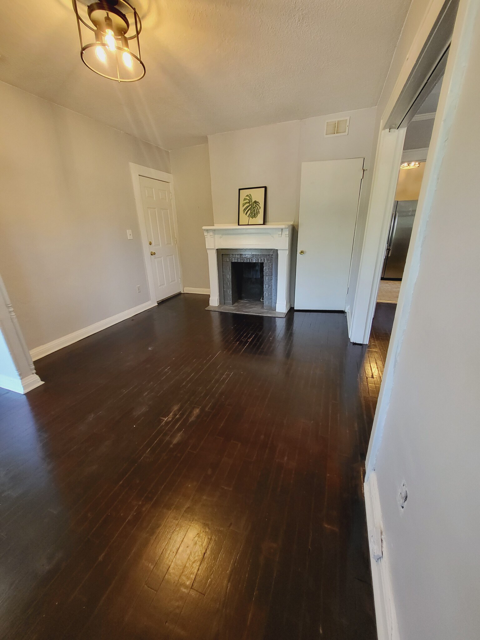 Building Photo - 1718 Pine Grove Ave