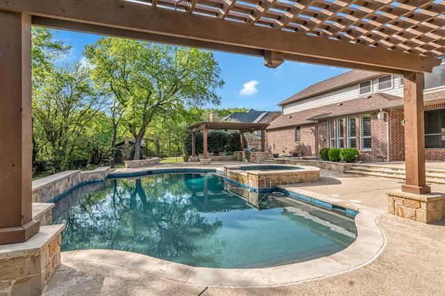 Building Photo - 3705 Falcon Dr