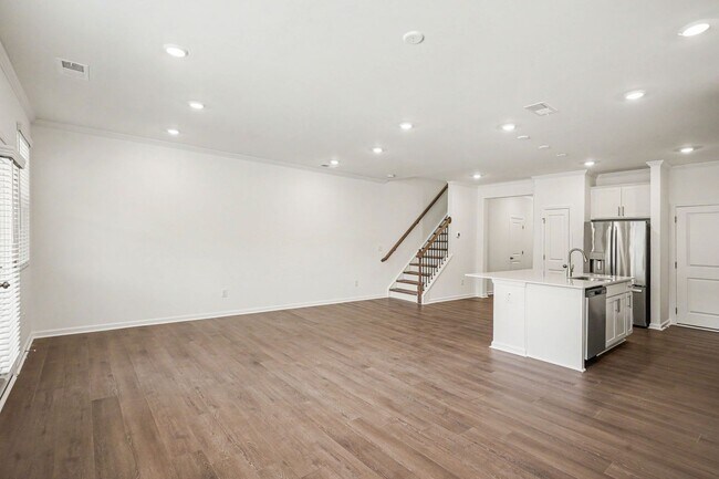 Building Photo - Brand-New Townhome Living in Raleigh!