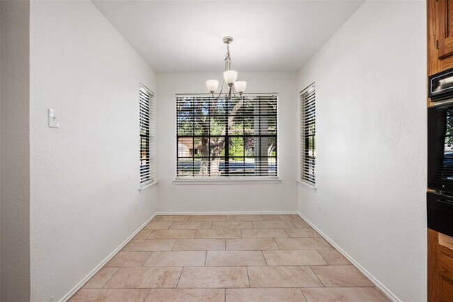 Building Photo - 11464 Bristle Oak Trail