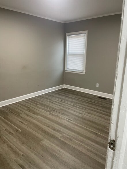 Building Photo - 2432 Lumpkin Rd
