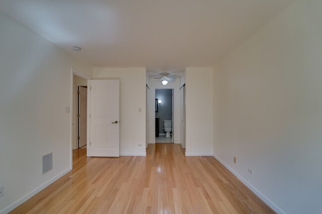 Building Photo - 329 Grissom Ct