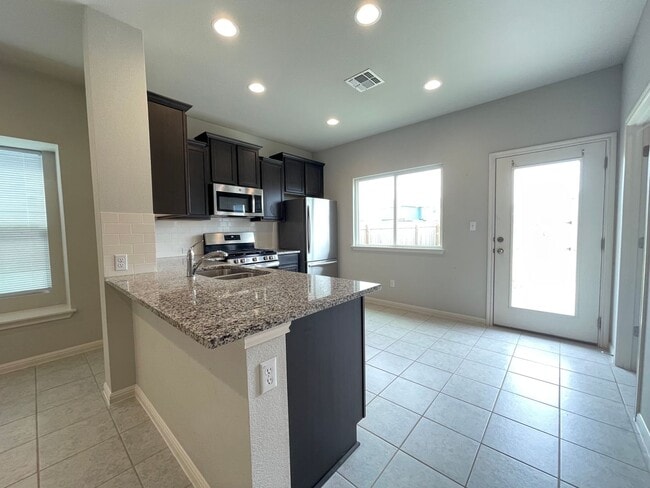 Building Photo - Beautiful Home in a Fantastic Community! Reduced Deposit!