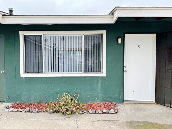 Primary Photo - Remodeled Studio West of Coast Hwy!