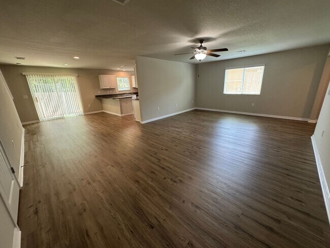 Building Photo - NEAR MEDICAL CENTER  |  GATED COMMUNITY   | 3 BEDROOMS  |  2.5 BATHS