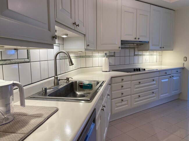 Kitchen - 1080 S Beretania St