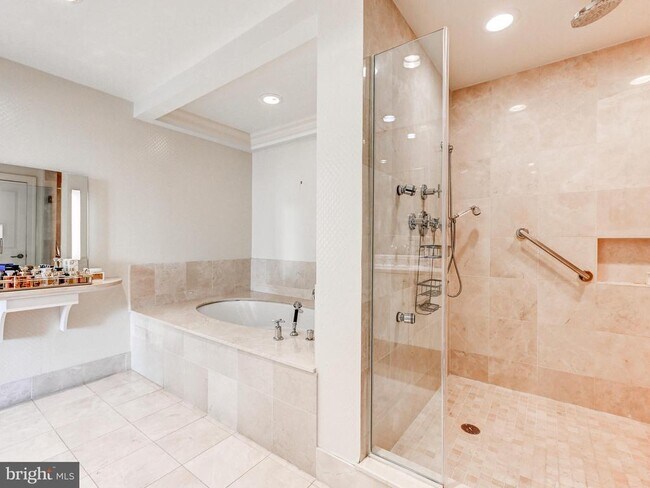 Building Photo - 801 Key Hwy