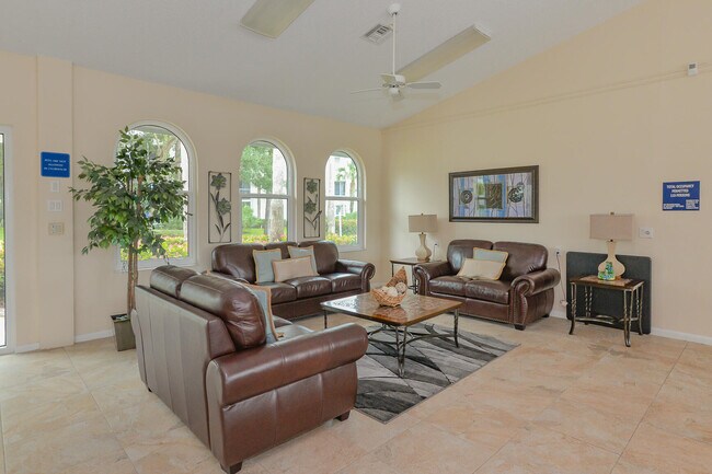 Building Photo - 2504 SE Anchorage Cove
