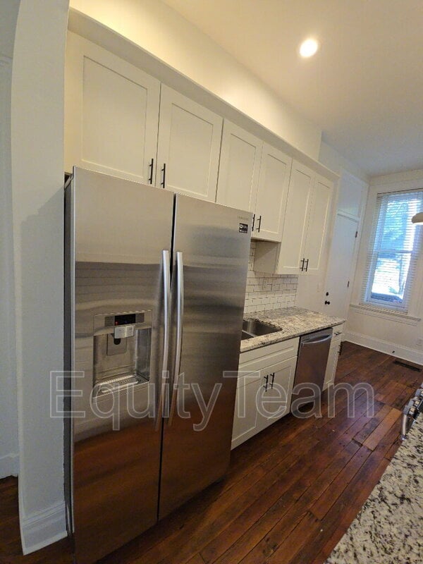 Building Photo - 322 Mulberry St