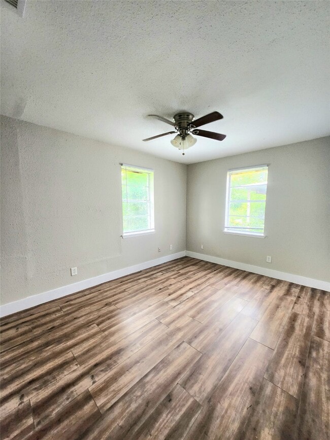 Building Photo - 9110 Kentshire Dr