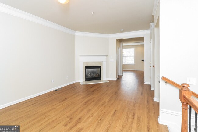 Building Photo - 1711 Highlands View Dr