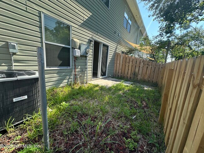 Building Photo - 284 Moultrie Village Ln