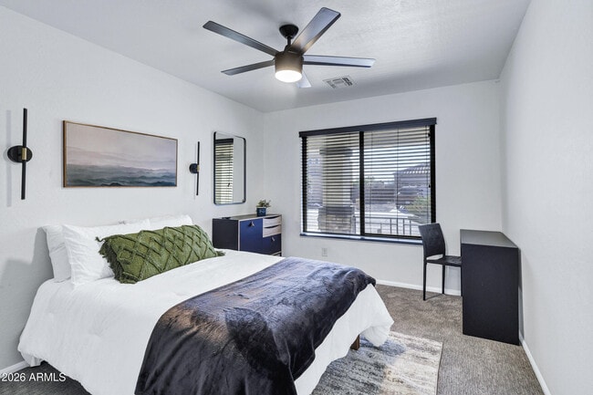 Building Photo - 9558 W Harmony Ln