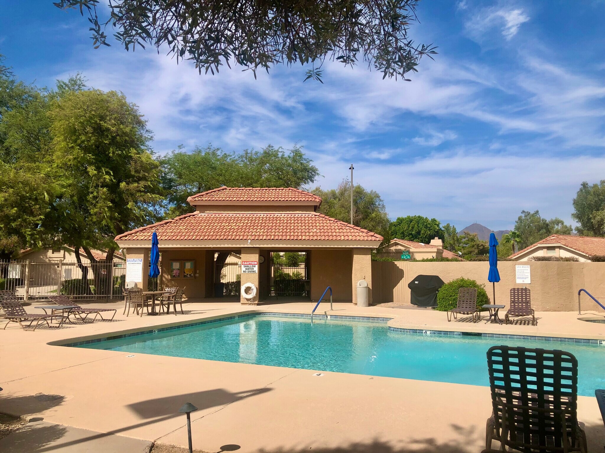 Building Photo - 8828 E Riviera Dr