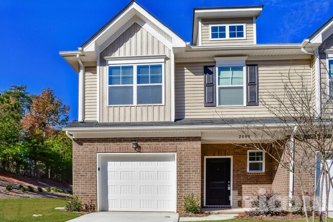 Building Photo - 2808 St George Ln