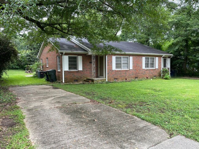 Building Photo - 127 W Drake Ave