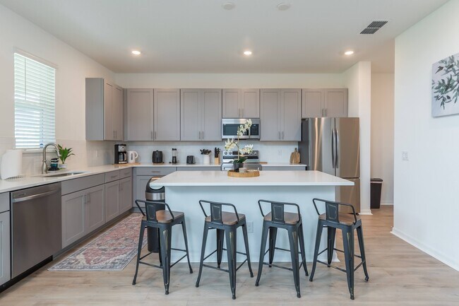 Building Photo - 2310 Lancashire St