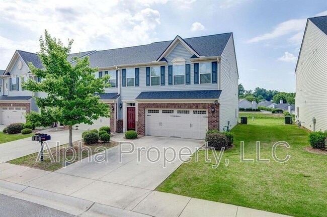 Building Photo - 28 Irvington Dr