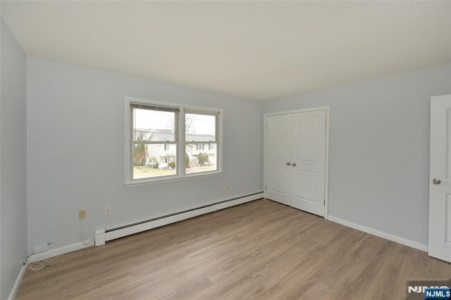 Building Photo - 421 Leonhardt Dr