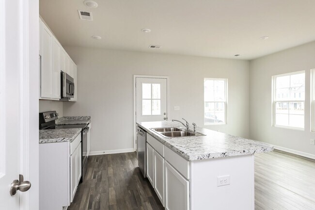 Building Photo - 3BR Townhome • New Build • Tours Available Today