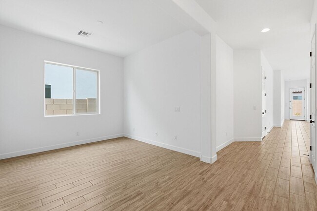 Building Photo - 2942 Manzanilla Ave