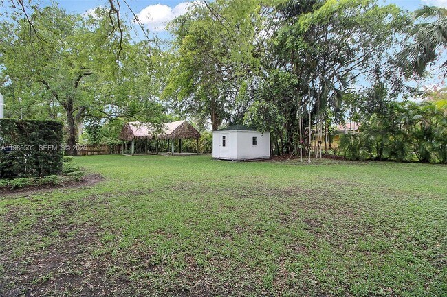 Building Photo - 6900 SW 104th St