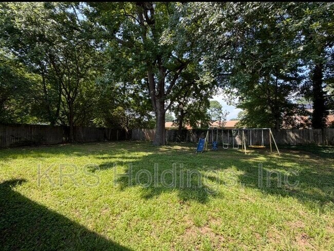 Building Photo - 4508 Regent Dr