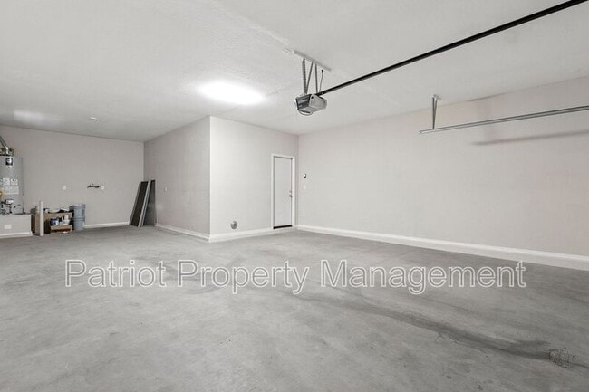 Building Photo - 1933 W Black Hill Rd