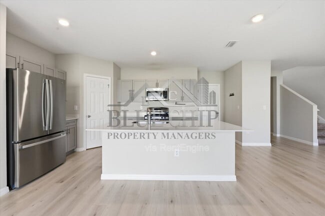 Building Photo - 12937 Camarillo Pl
