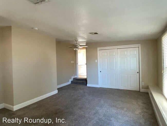 Building Photo - 3 br, 1 bath House - 1656 Country Club Blvd
