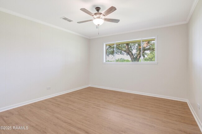 Building Photo - 17642 Pelican Rd