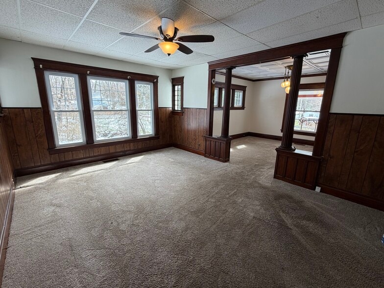 Building Photo - 44 Lebanon Ave