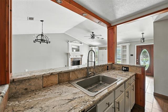 Building Photo - 3905 Dogwood Ct