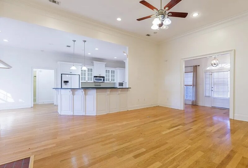 Building Photo - 4419 Triple Oak Dr