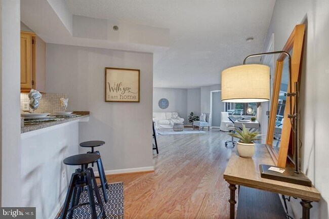 Building Photo - 1200 Braddock Pl