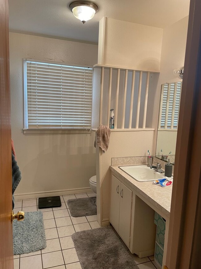 Building Photo - 3811 28th St