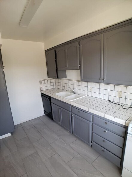 Building Photo - 5433 Sepulveda Blvd