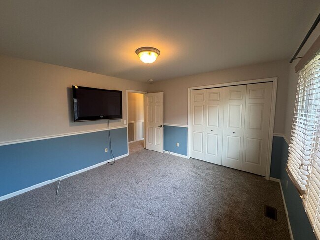 Building Photo - Beautiful 4 bedroom, 3 bath home in Macomb!