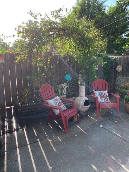 Patio - 3550 East Douglas Avenue
