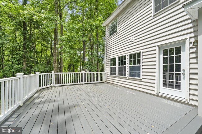 Building Photo - 1525 Walters Ln