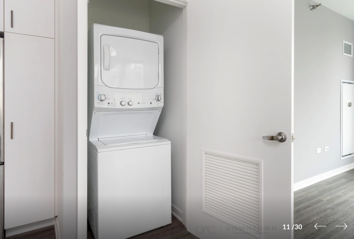 Building Photo - 1212 N La Salle Dr