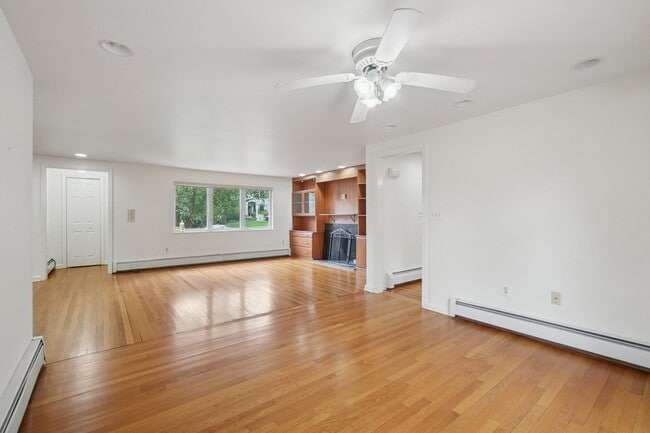 Building Photo - 34 Lewis Dr