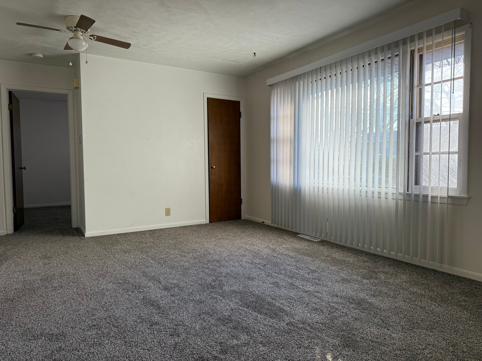 Building Photo - 4210 S 49th St